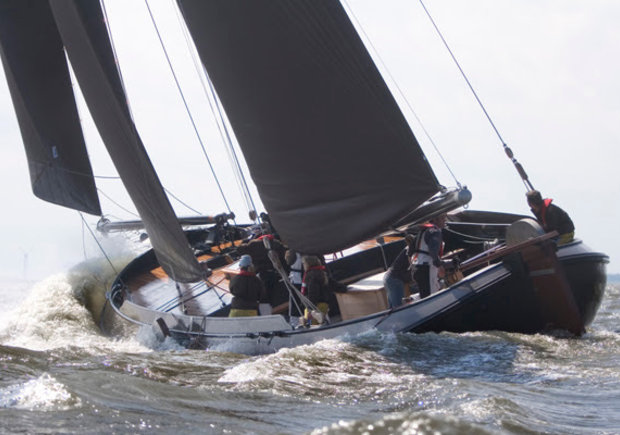 Visserman Aak HI 1  Saar  inkl. schipper for hire