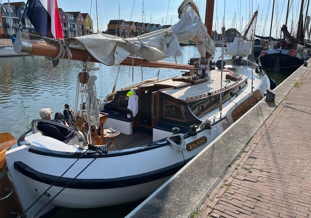 Lemsteraak  de zilte vrijheid  for hire